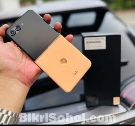 Motorola RAZR 50 ultra flip